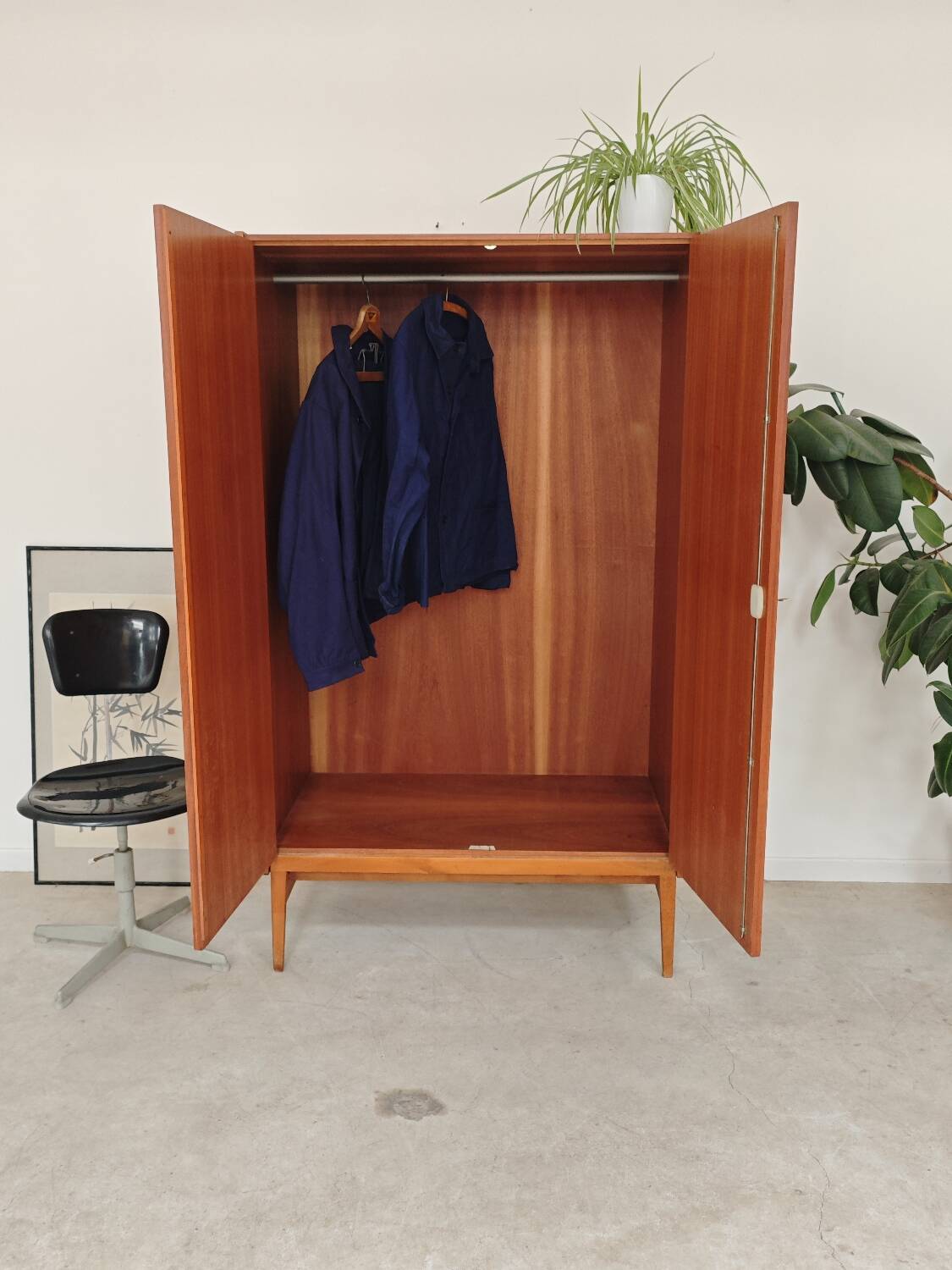 Grande armoire de rangement par Frantisek Mezulanik pour Up Zavody 196