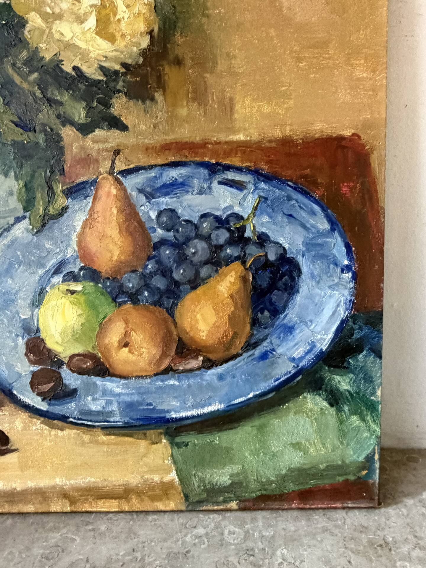 Fleurs et fruits, huile sur toile signée 1970