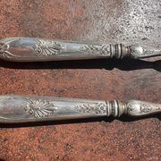 open to Salad Old in Horn and Silver-Plated Metal lined Swan Decor