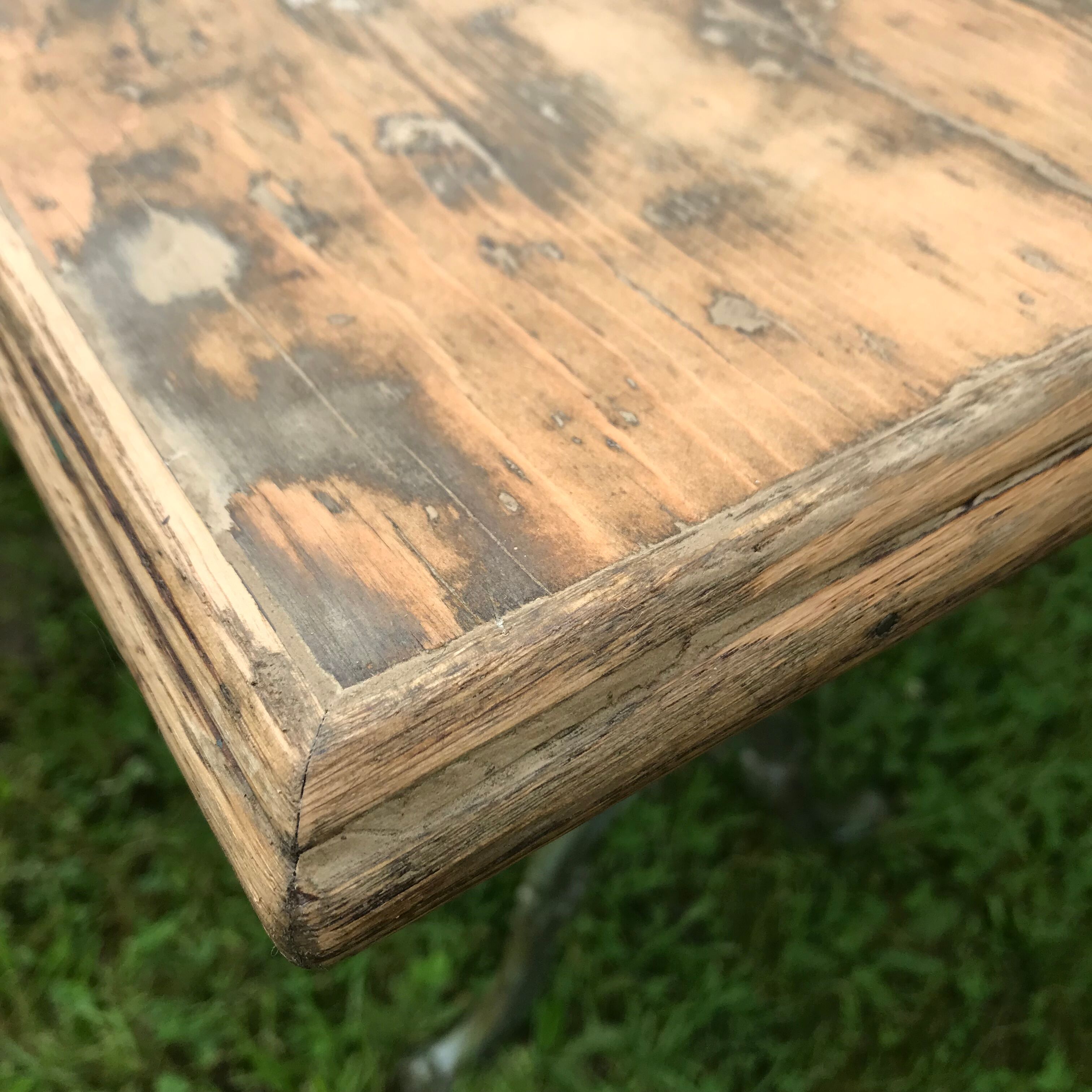 Old bistro table 6 people