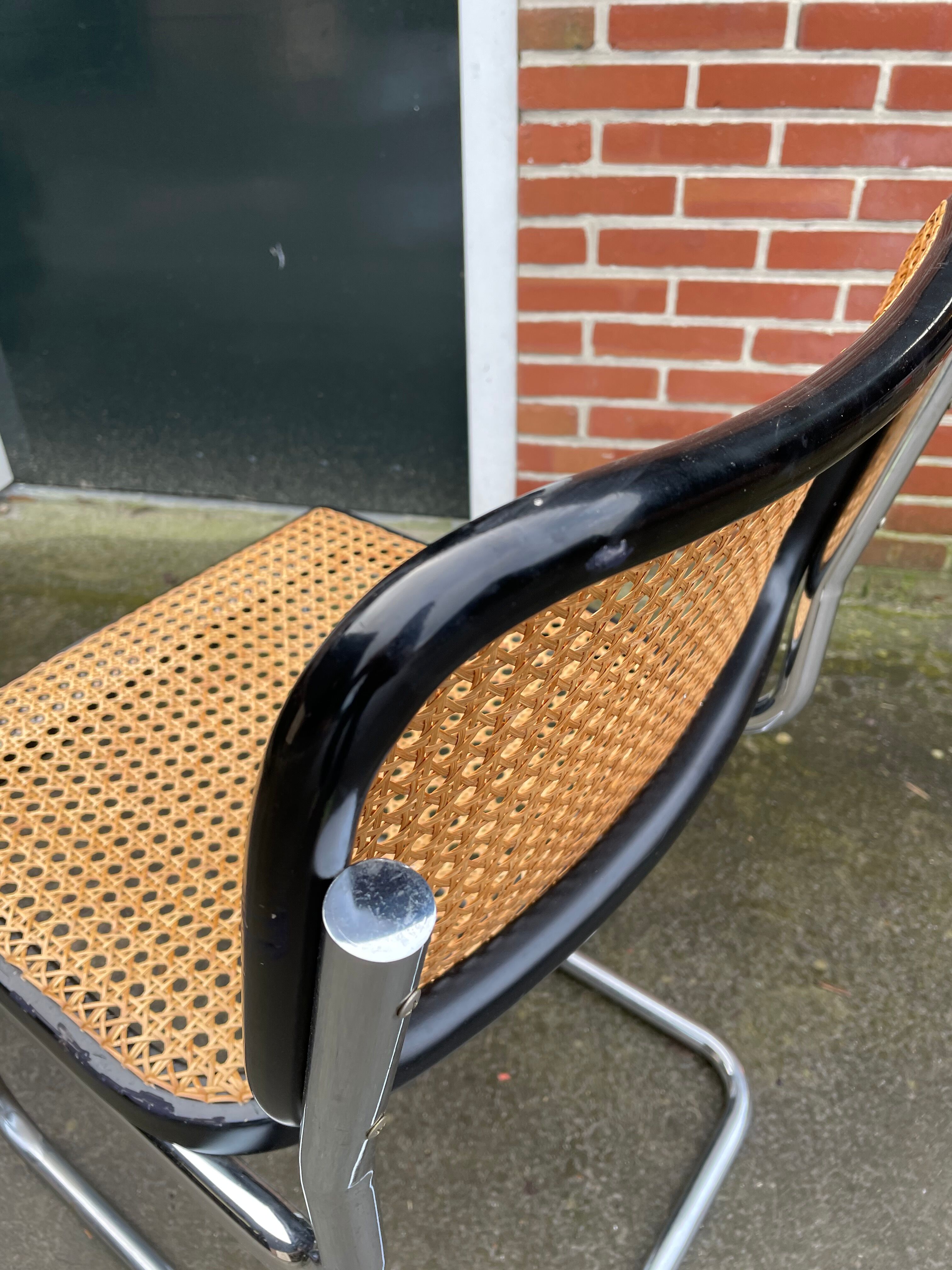 Cesca design chair b32 model in black and chrome