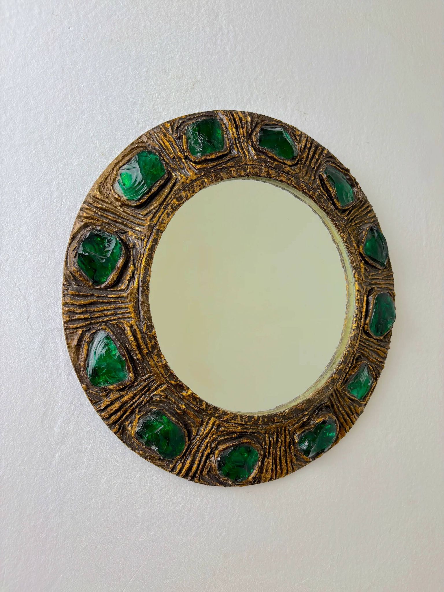 Italian mid-century mirror by Creaciones Gobesso, green Murano rock crystals, 1960s