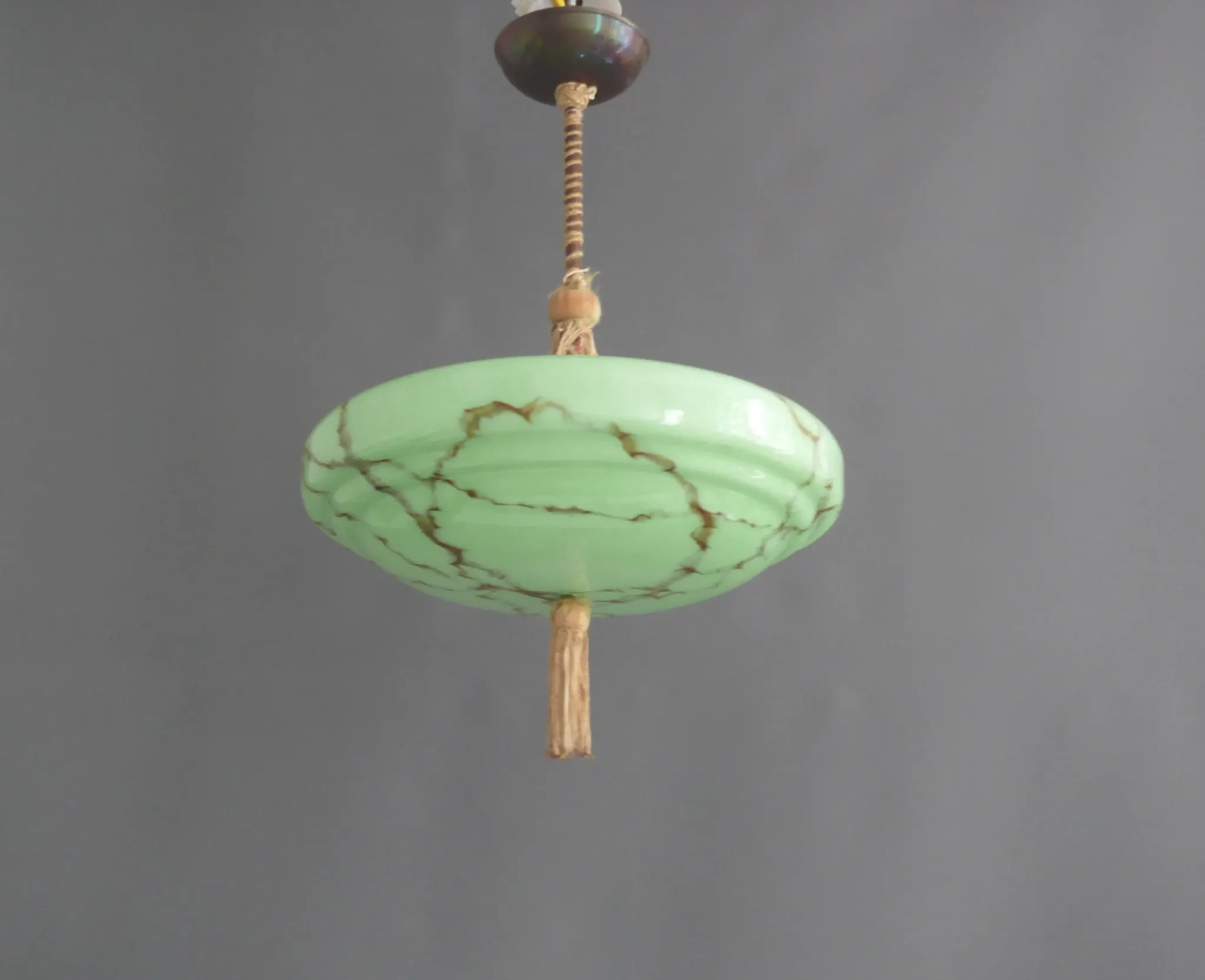 Art Deco pendant light with coiled rod, marbled effect, metal and brass pendant - 1930s