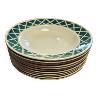 Deep plates in the style of Moulin des Loups Orchies with green patterns.