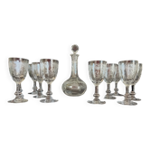 9 crystal white wine glasses from St. Louis model Cléo and their carafe.