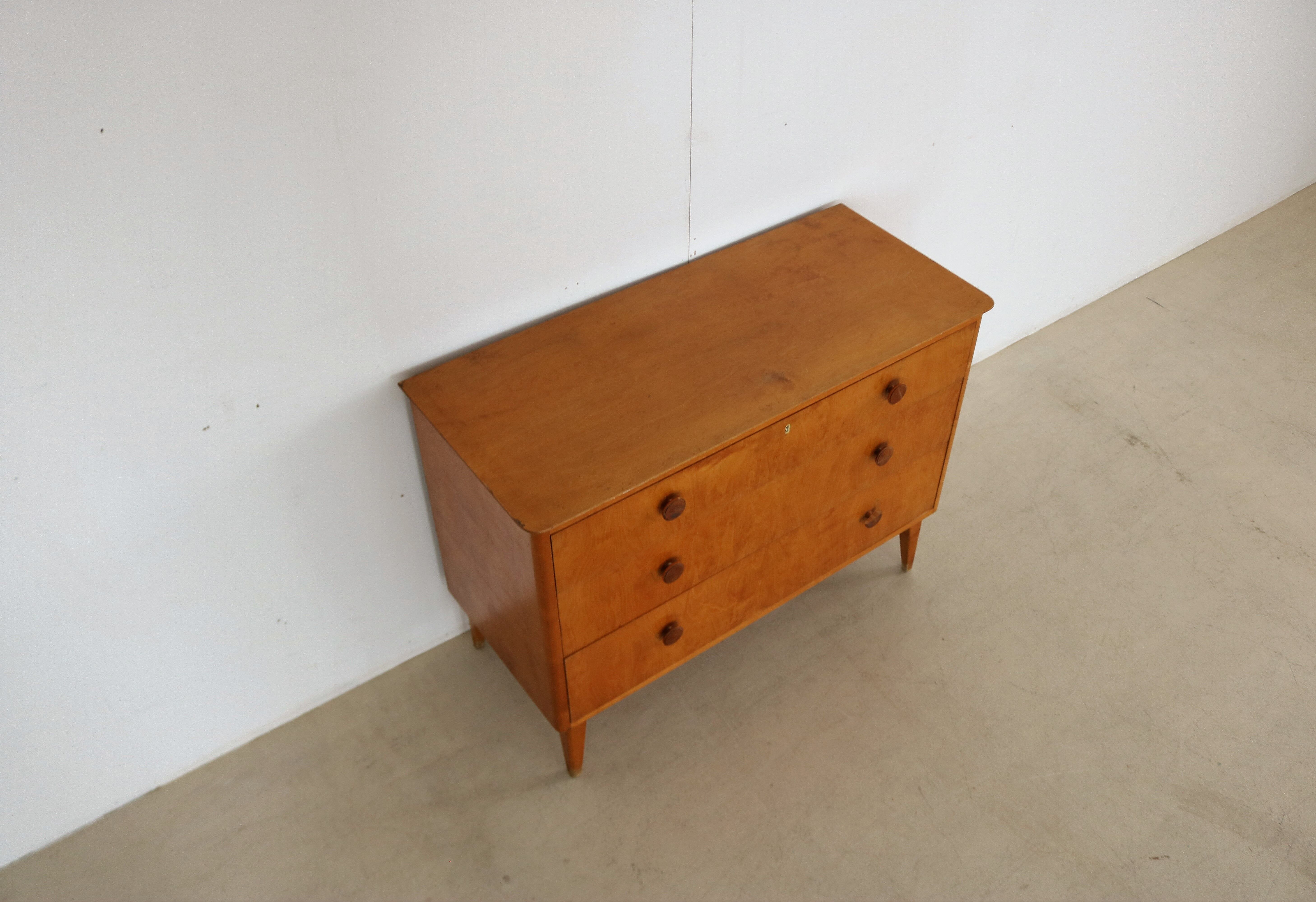 Vintage chest of drawers