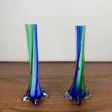 Duo de soliflores en verre soufflé de style Murano, vert et bleu