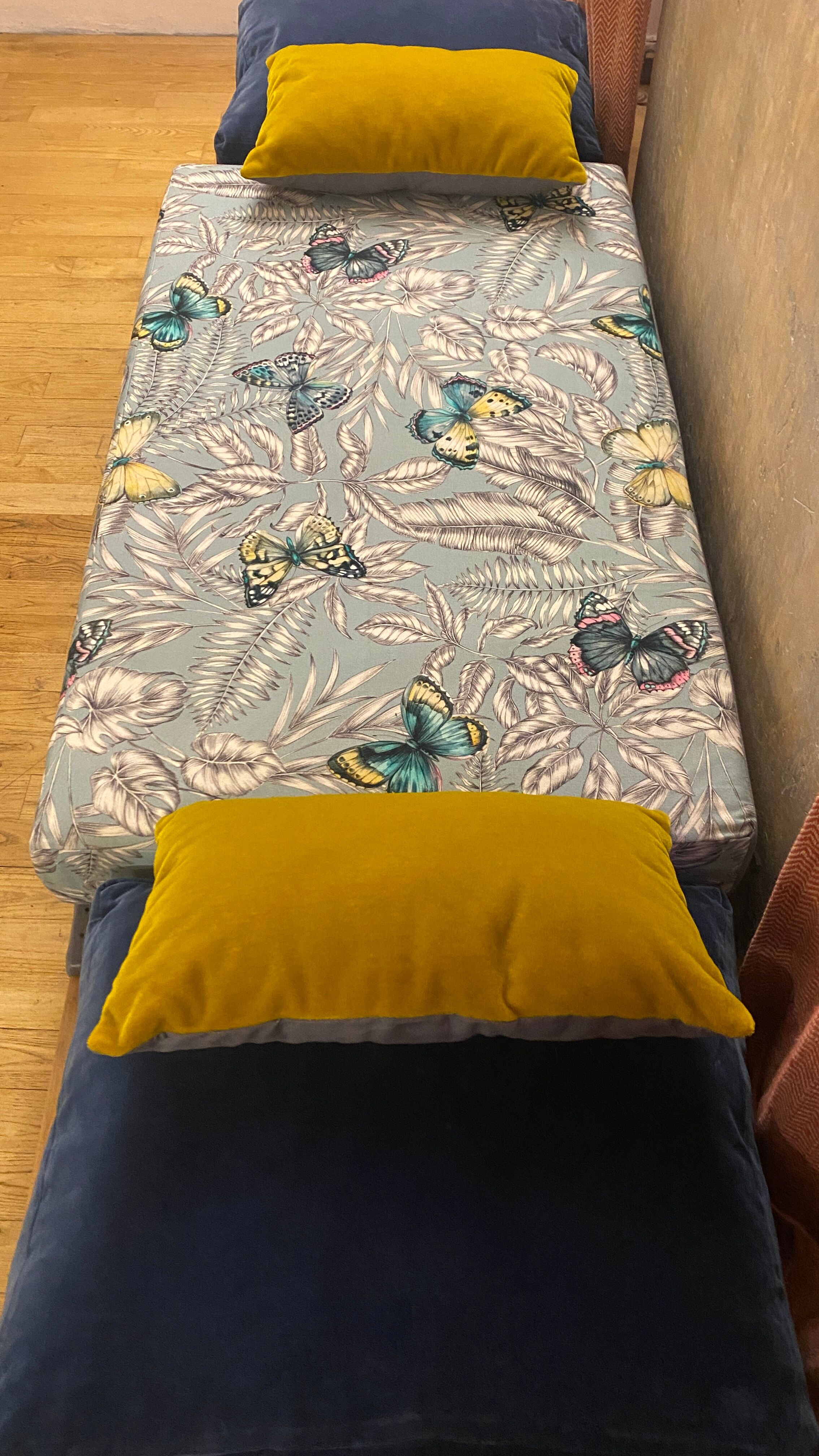 Swallow bench Thevenon Fabric - Completely redone Fabrics Upcycling