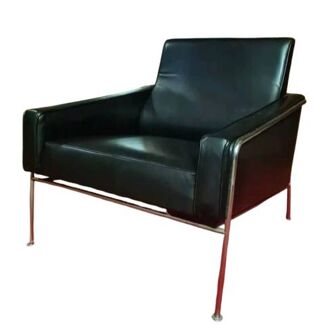 Armchair from the 3300 series by Arne Jacobsen