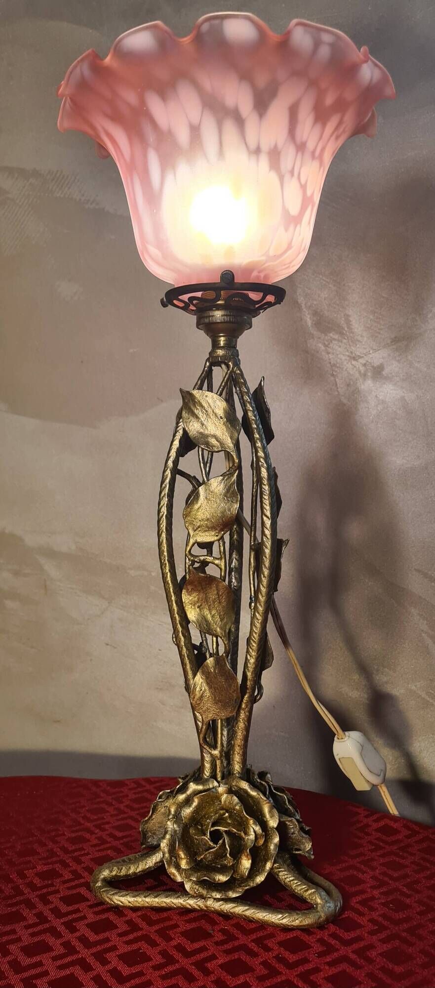 Art Deco wrought iron lamp with glass paste tulip, 1930s, with its wire