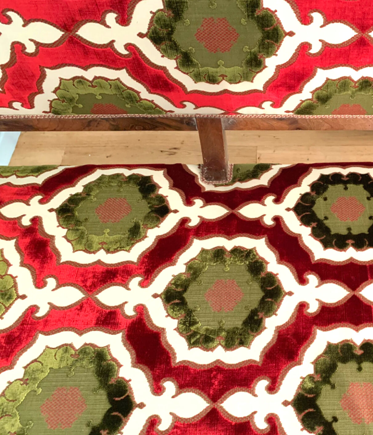 Period sofa restoration.silk velvet f.borghy for the house stone frey