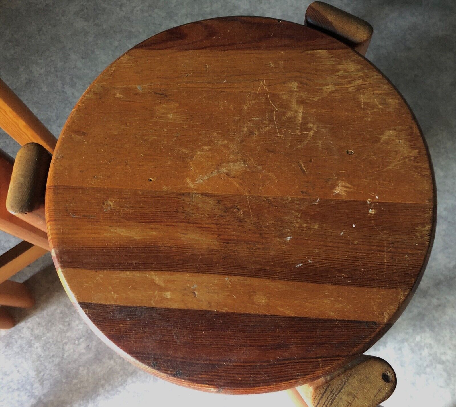 Suite of 4 1970 pine stools with wings