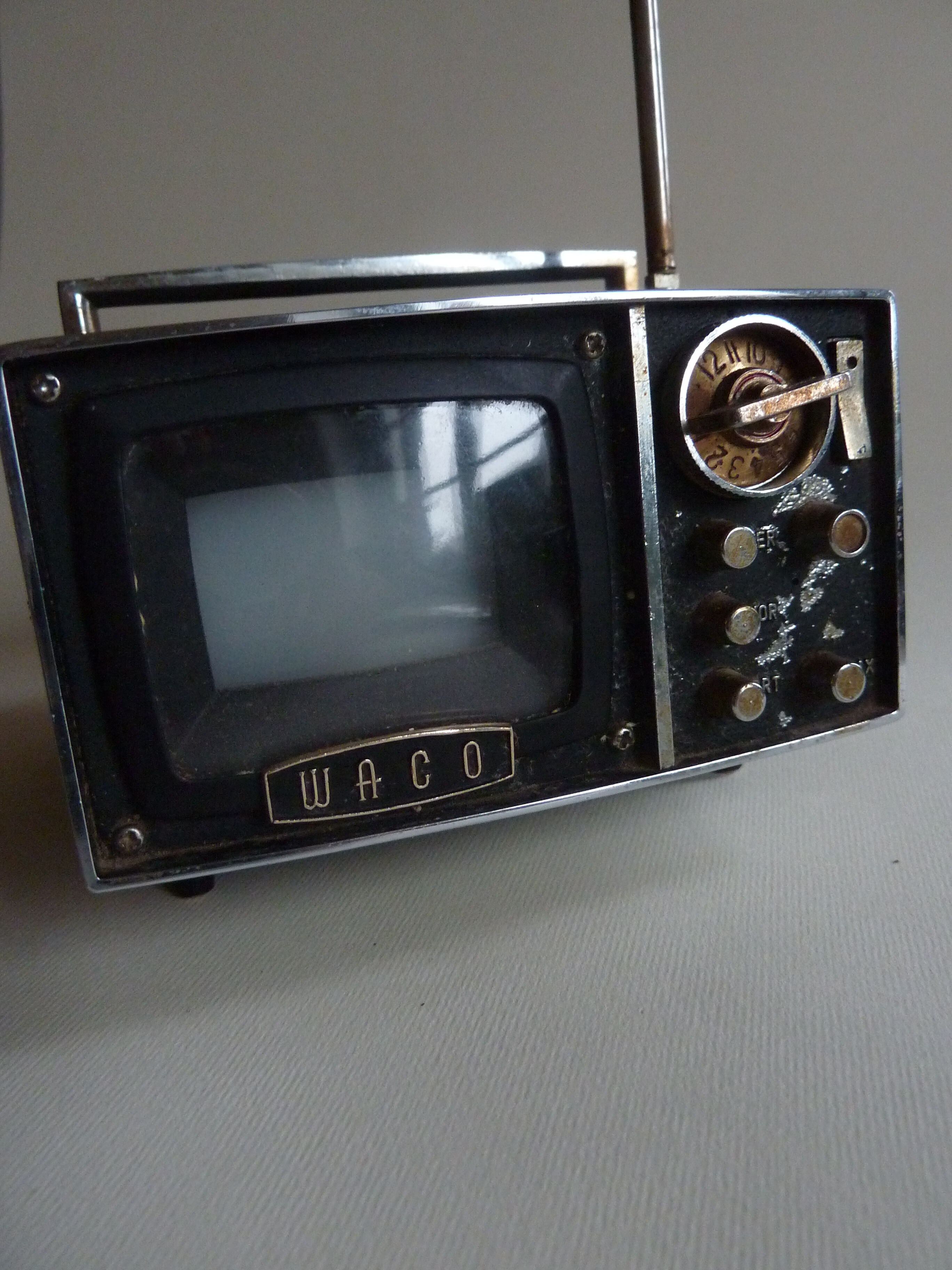 Vintage tv WACO lighter  briquet passe vue
