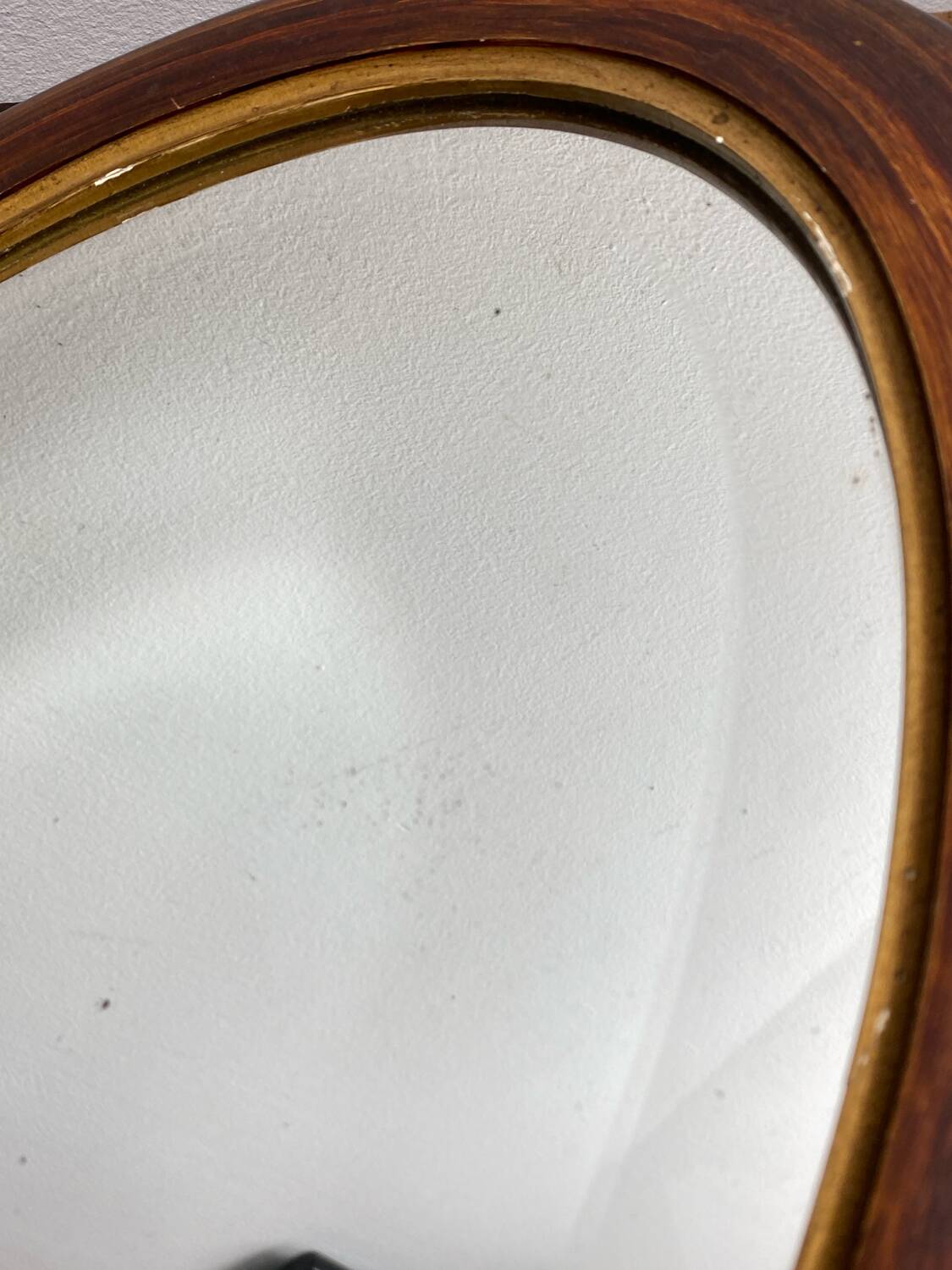 Miroir en bois et plâtre, décor fleuri, Art Déco