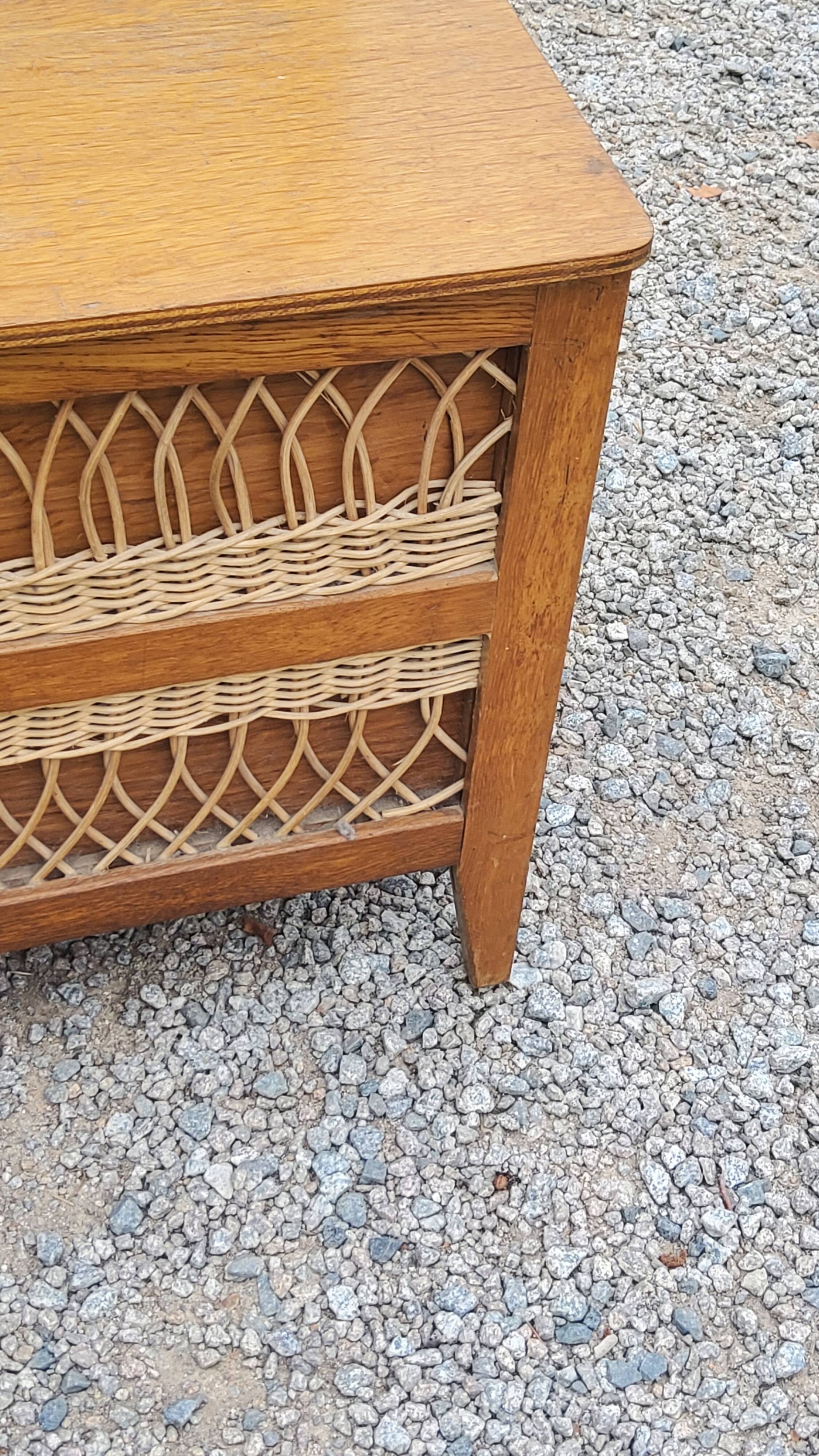 Vintage chest bench from the 50s in oak and rattan