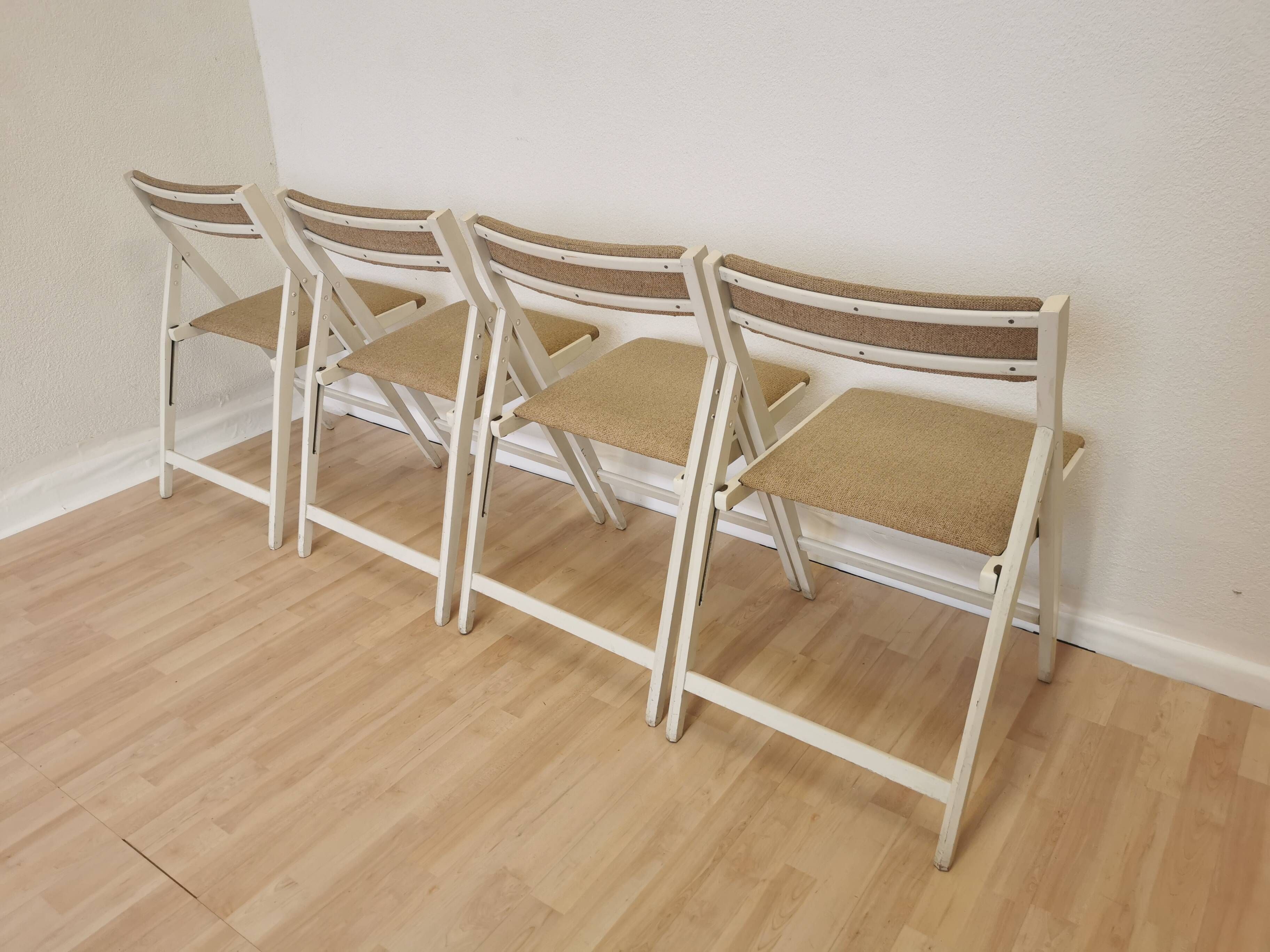 Set of 4 Vintage Wooden Folding Lounge Chairs: Beige Fabric, STOL Kamnik 1970