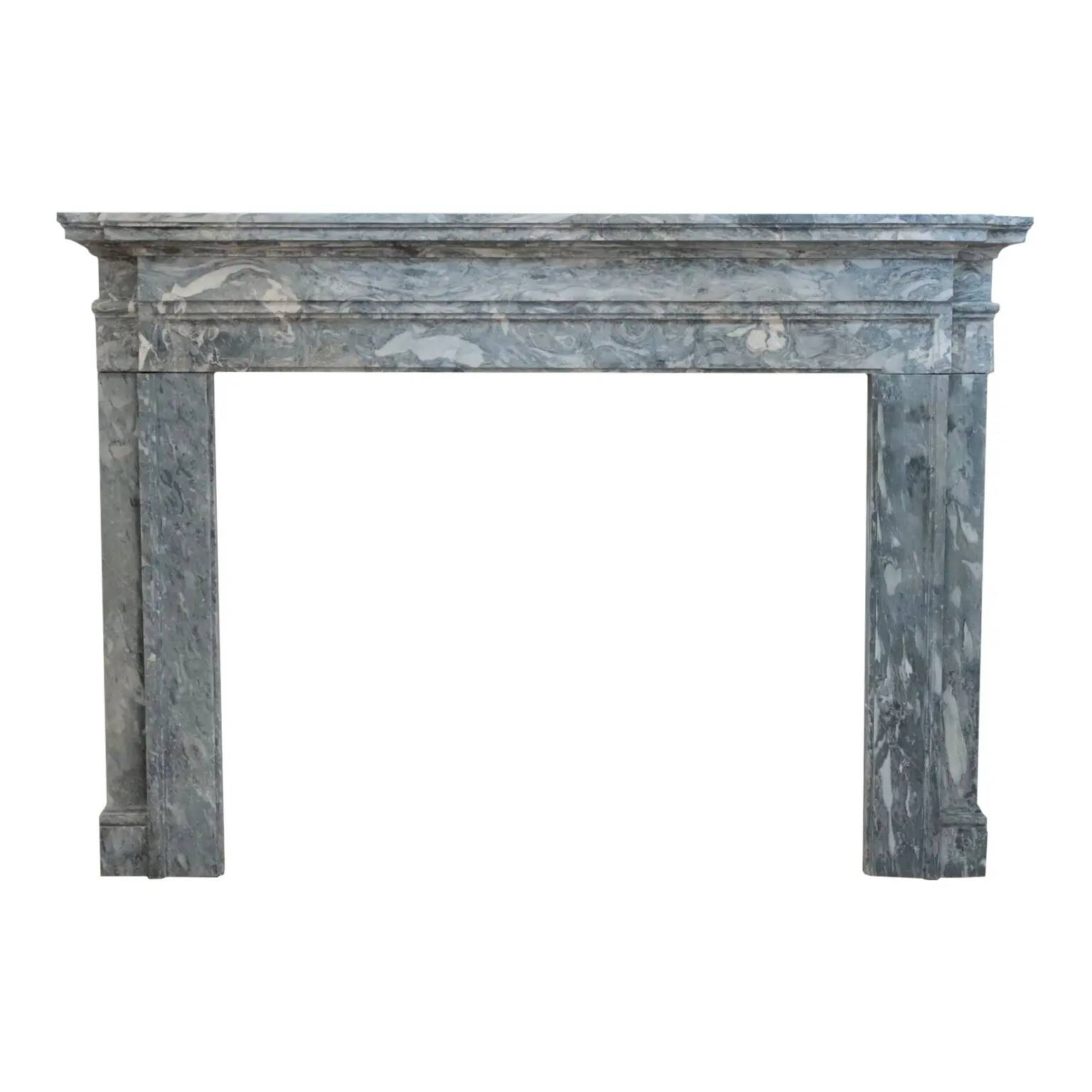 Neoclassical Tuscan fireplace in marble, Italy, 18th century.