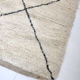 Moroccan Berber carpet with black diamonds 2,36x1.73m