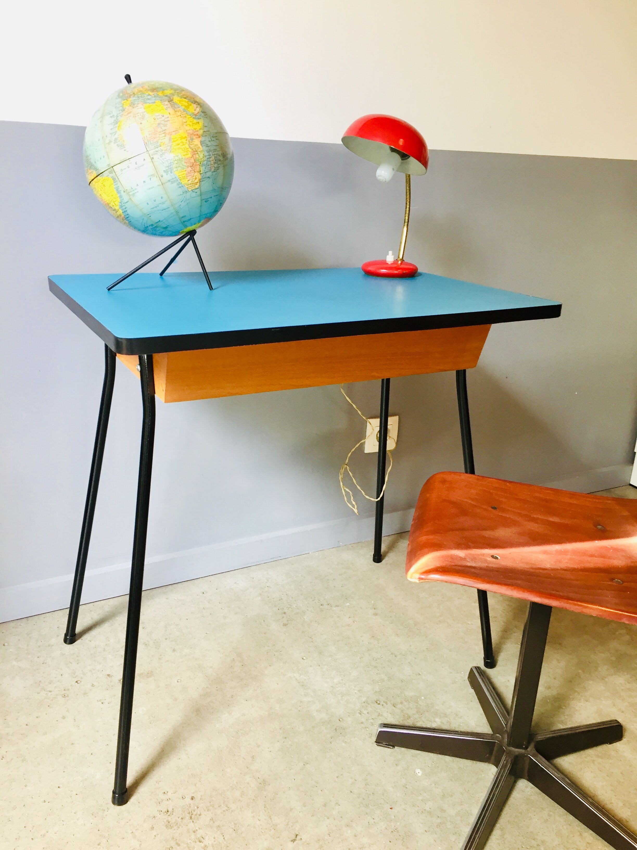 Schoolboy desk