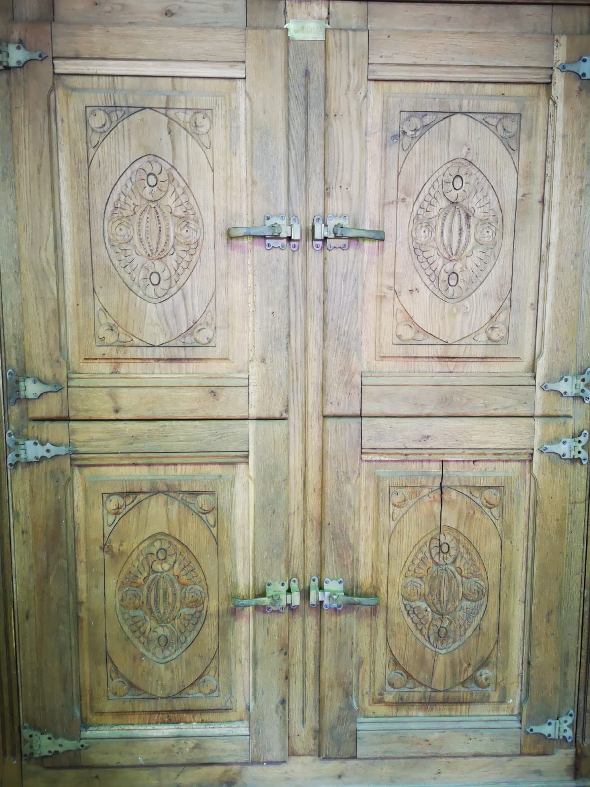 Ancienne chambre froide en bois