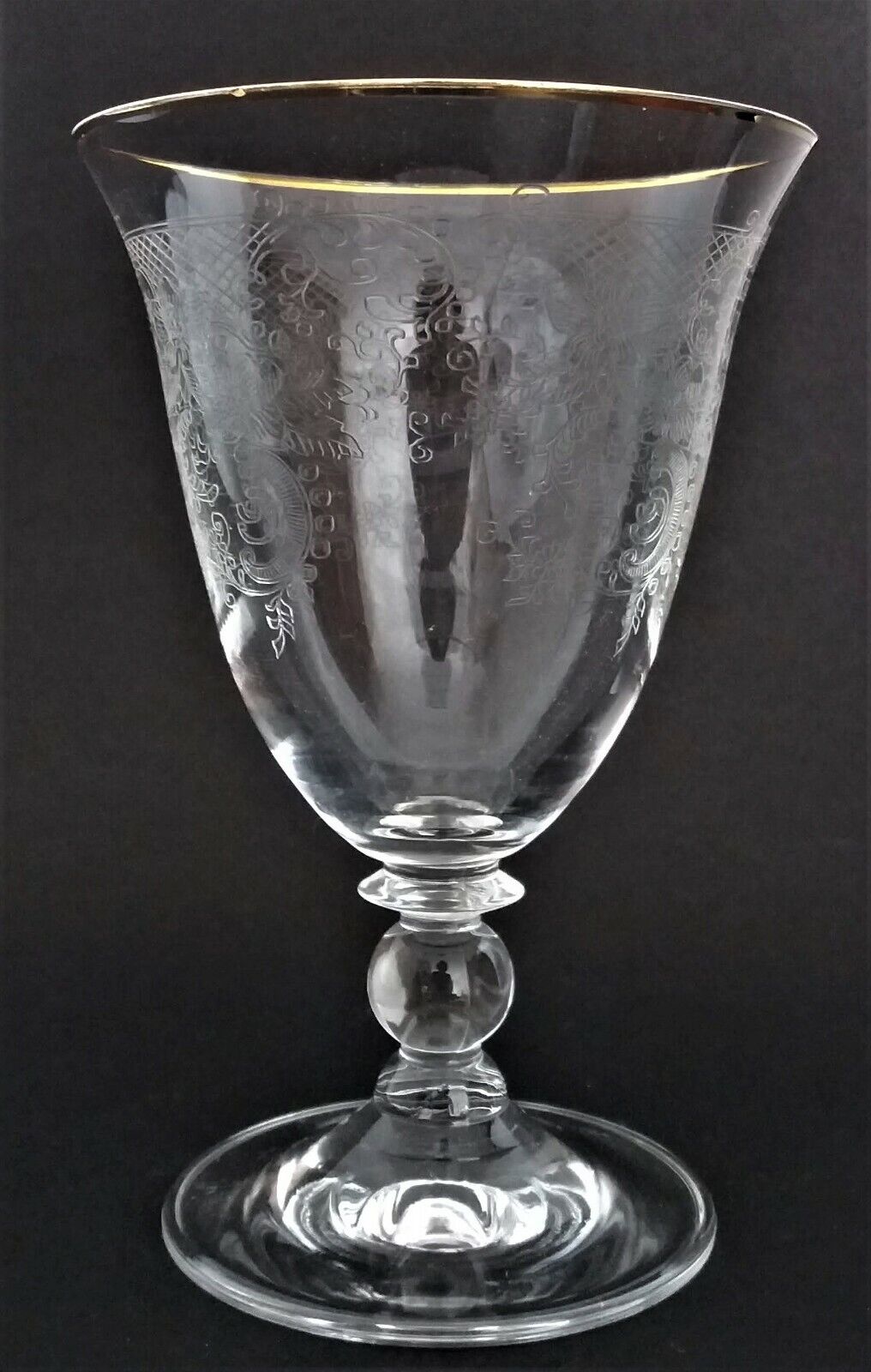 Water glass in crystalline engraved gold border