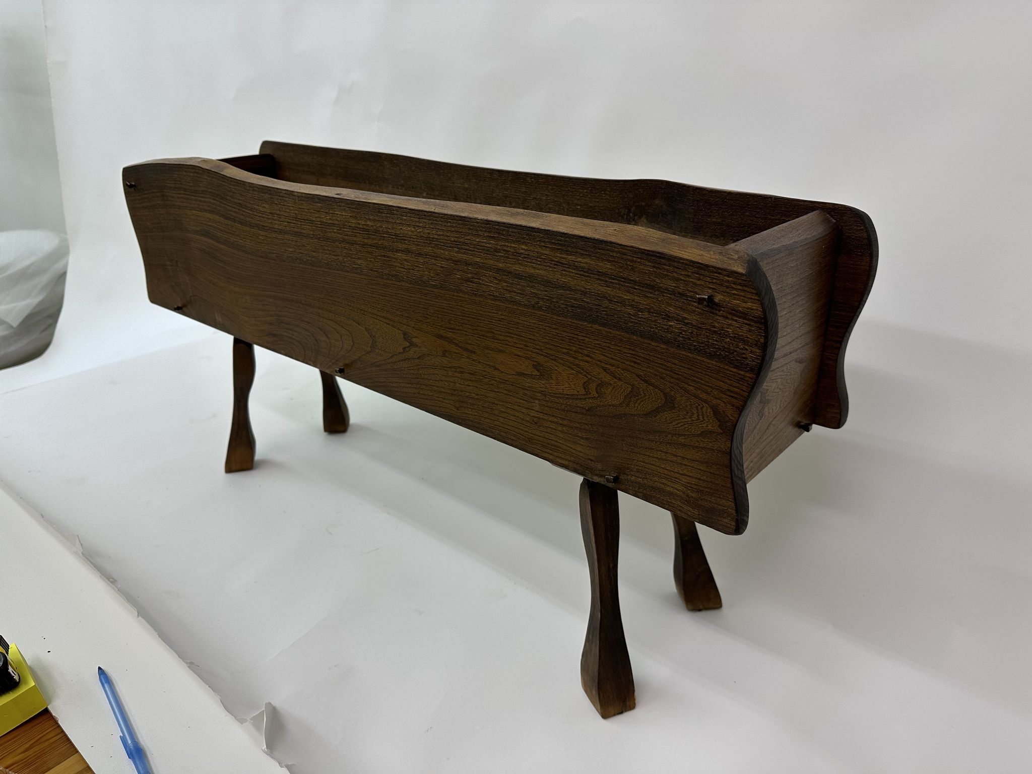 Brutalist solid wooden flower plante, 1970's