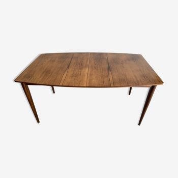 Vintage dining table by McIntosh dating back to the 60s extendable