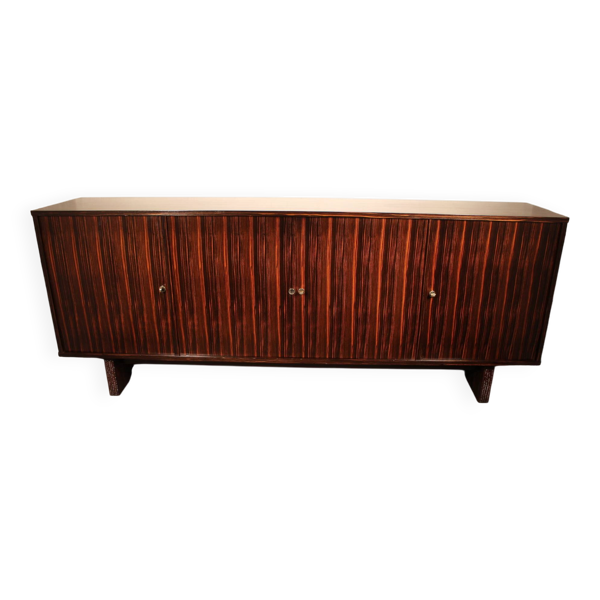 Enfilade brutaliste