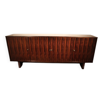 Enfilade brutaliste