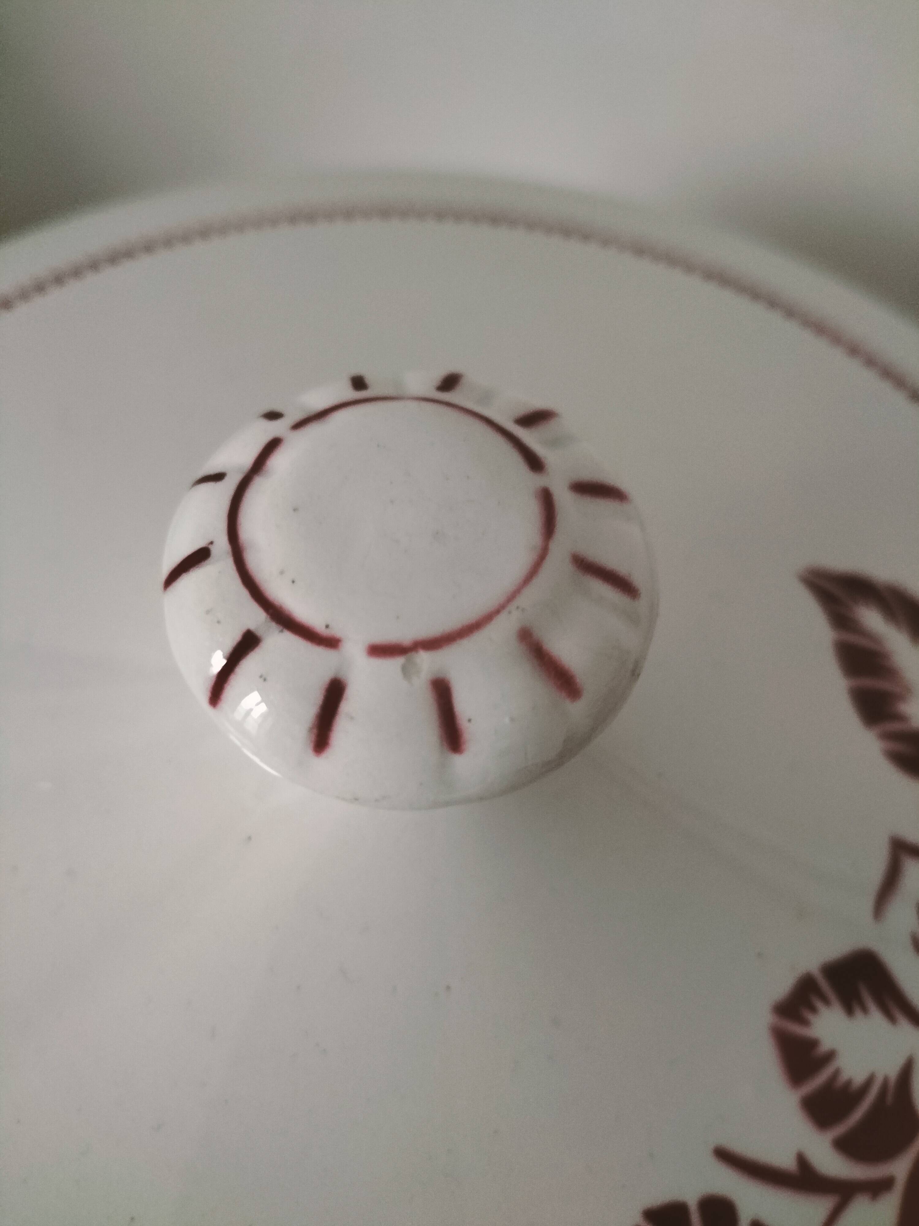 Digoin Sarreguemines Atlantic pattern tureen, deep red rose decoration