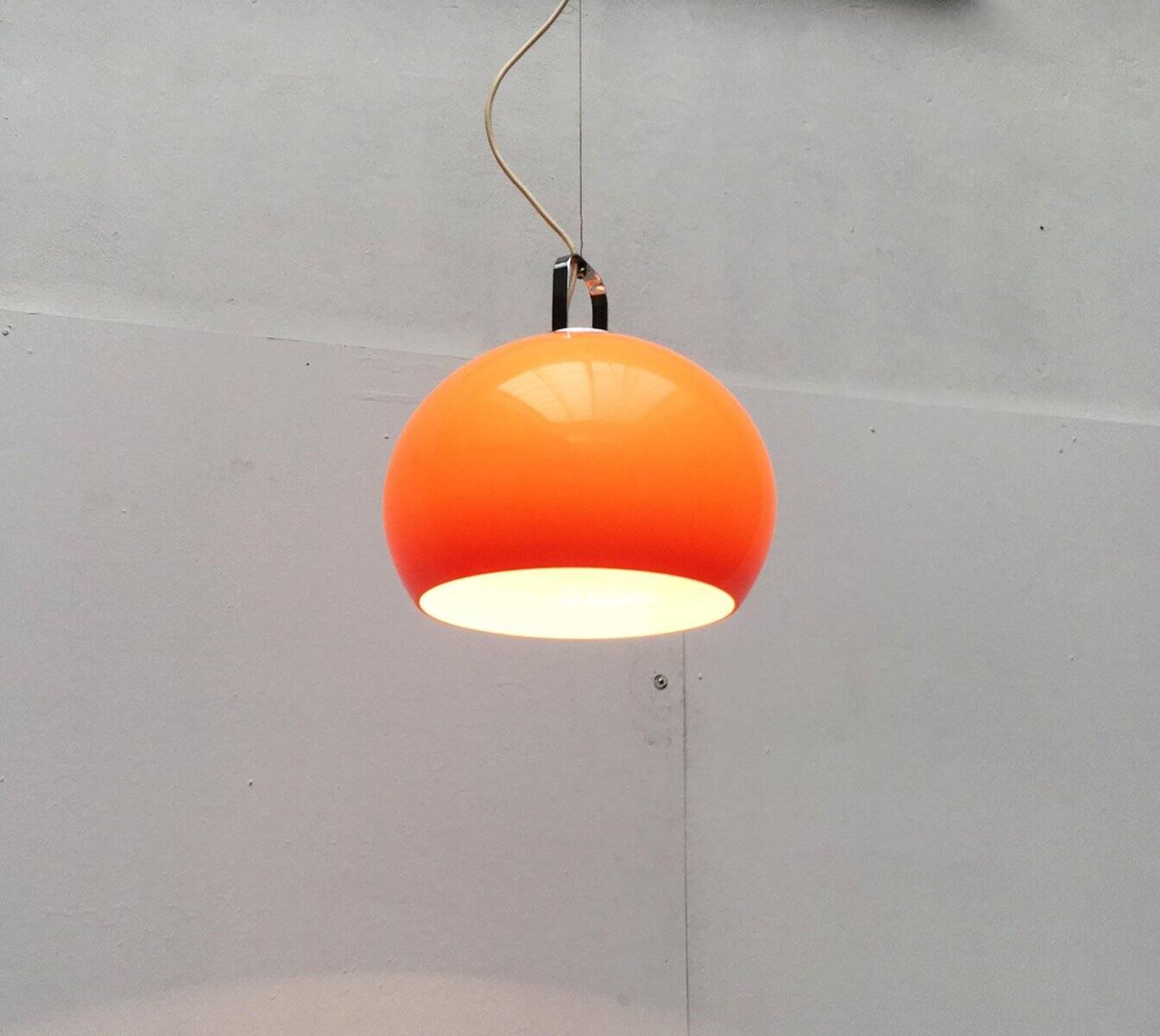 Suspended lamp Zurich Italian from the space age mid-century by Luigi Massoni for Guzzini.