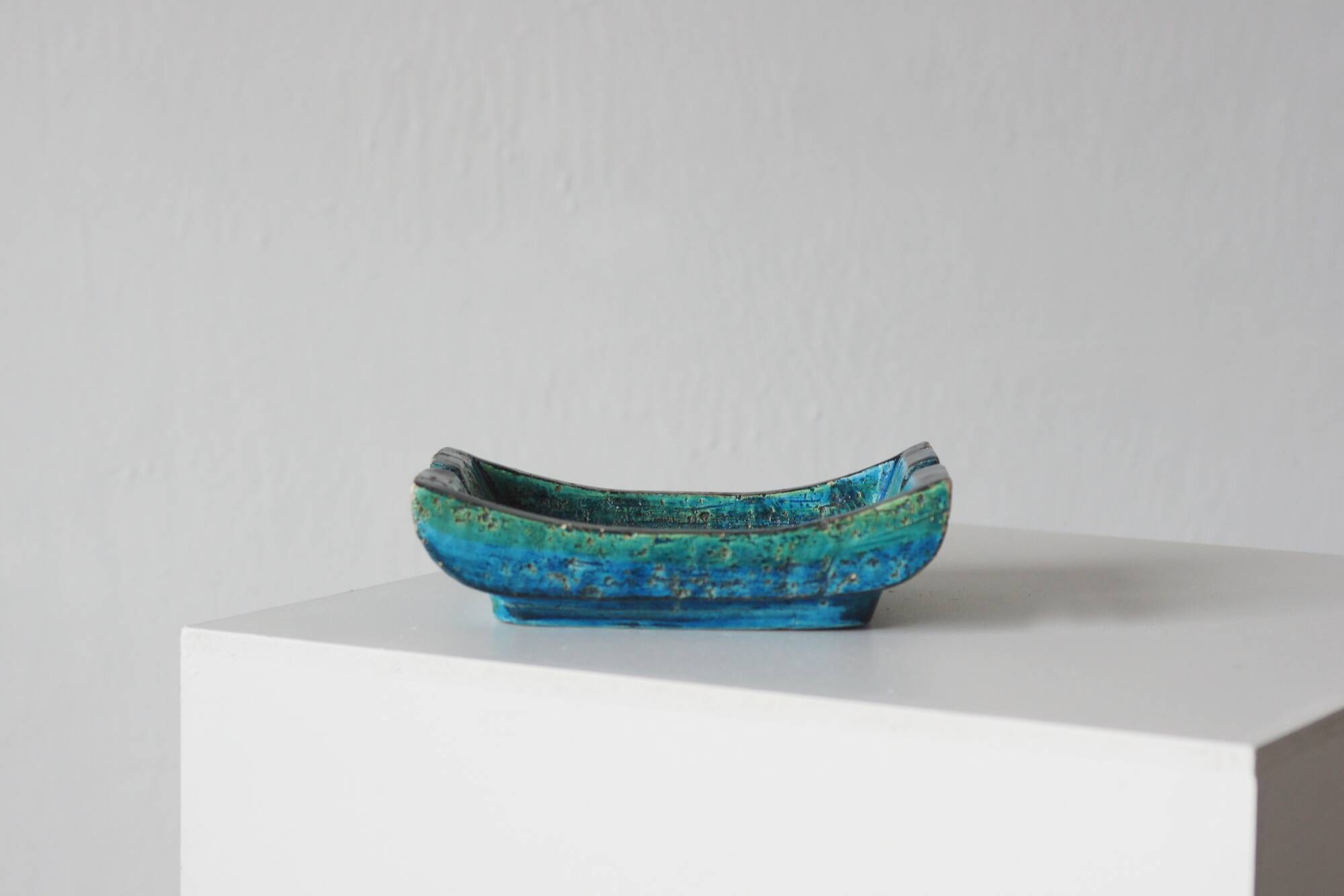 Mid-Century Modern Rimini Blue Ceramic Ashtray by Aldo Londi for Bittosi