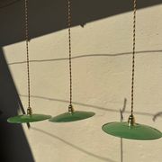 Vintage trio suspension lampshade in green and white enamelled metal.