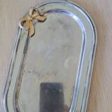 Metal tray with knot