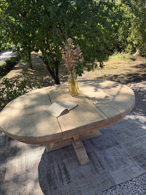 Table ovale chêne massif