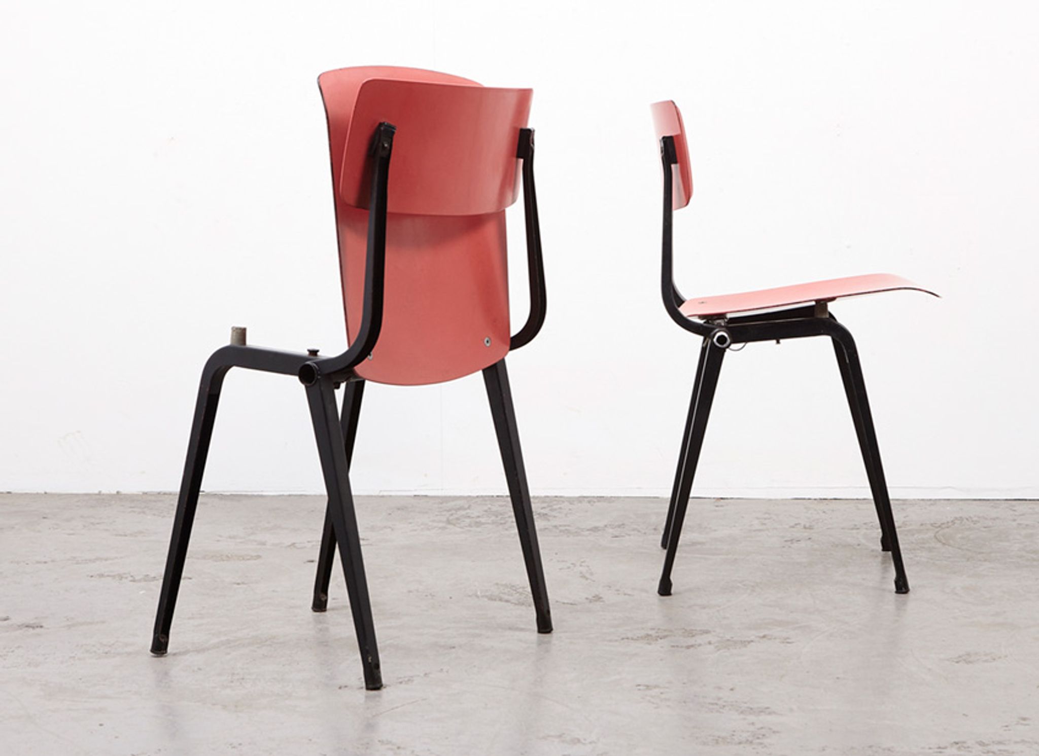 Pair of chairs by Friso Kramer for Ahrend de Cirkel 1953