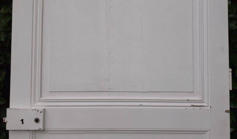 Communication door h221.5xl90cm old paneled, molded, interior