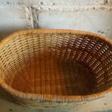 Corbeille ovale en rotin ancienne