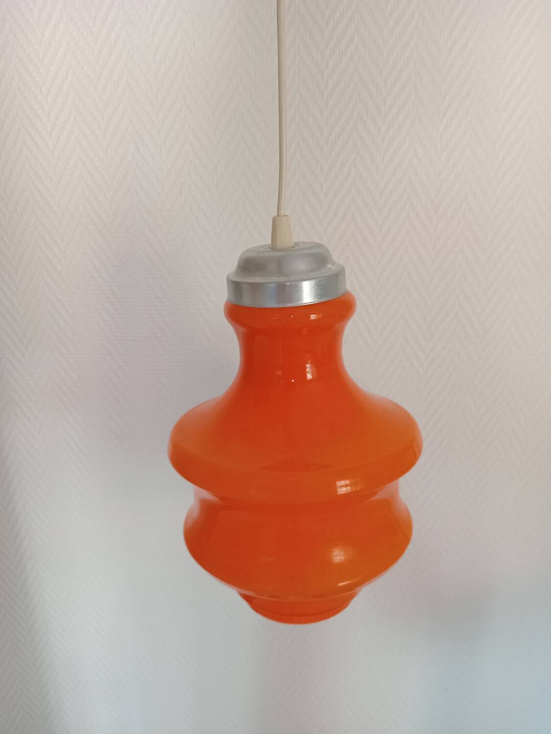 Suspension vintage orange 1970