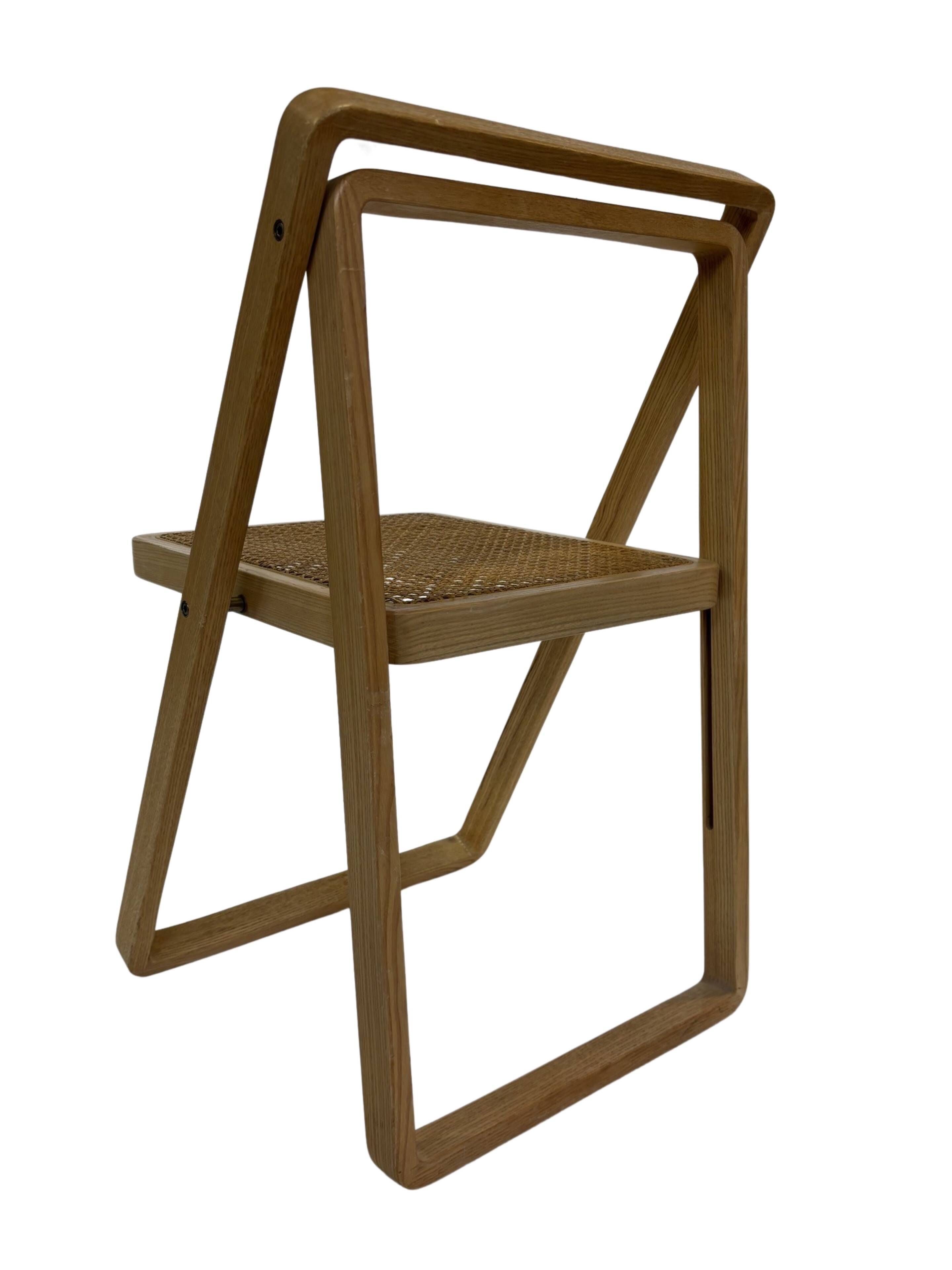 Ensemble vintage de 4 chaises pliantes, design en sangle et bois, années 1970