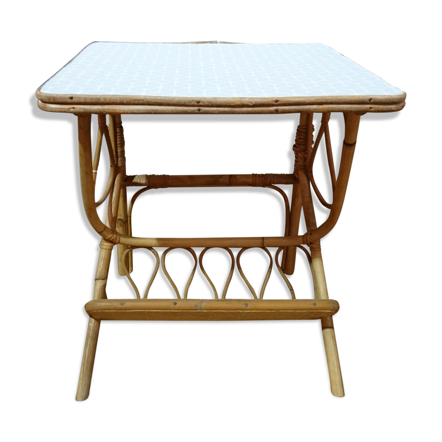 Rattan vintage magazine table