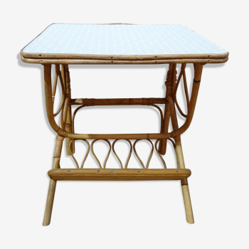 Rattan vintage magazine table