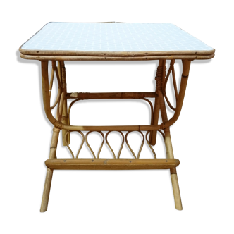 Rattan vintage magazine table