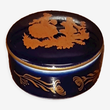 Boite baguier en porcelaine bleue de Limoges décor or romantique