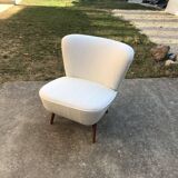 Pair of white club armchairs in beech and fabric, Mid-Century Hungarian style 1950s.