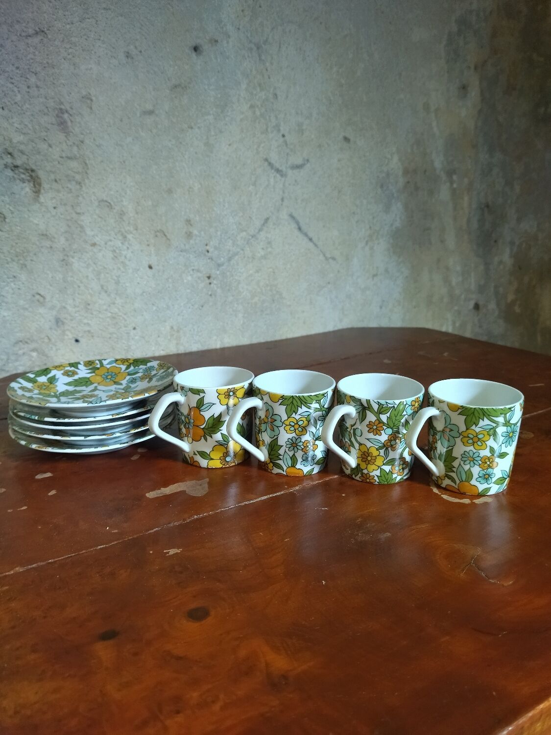Seventies flowery coffee service