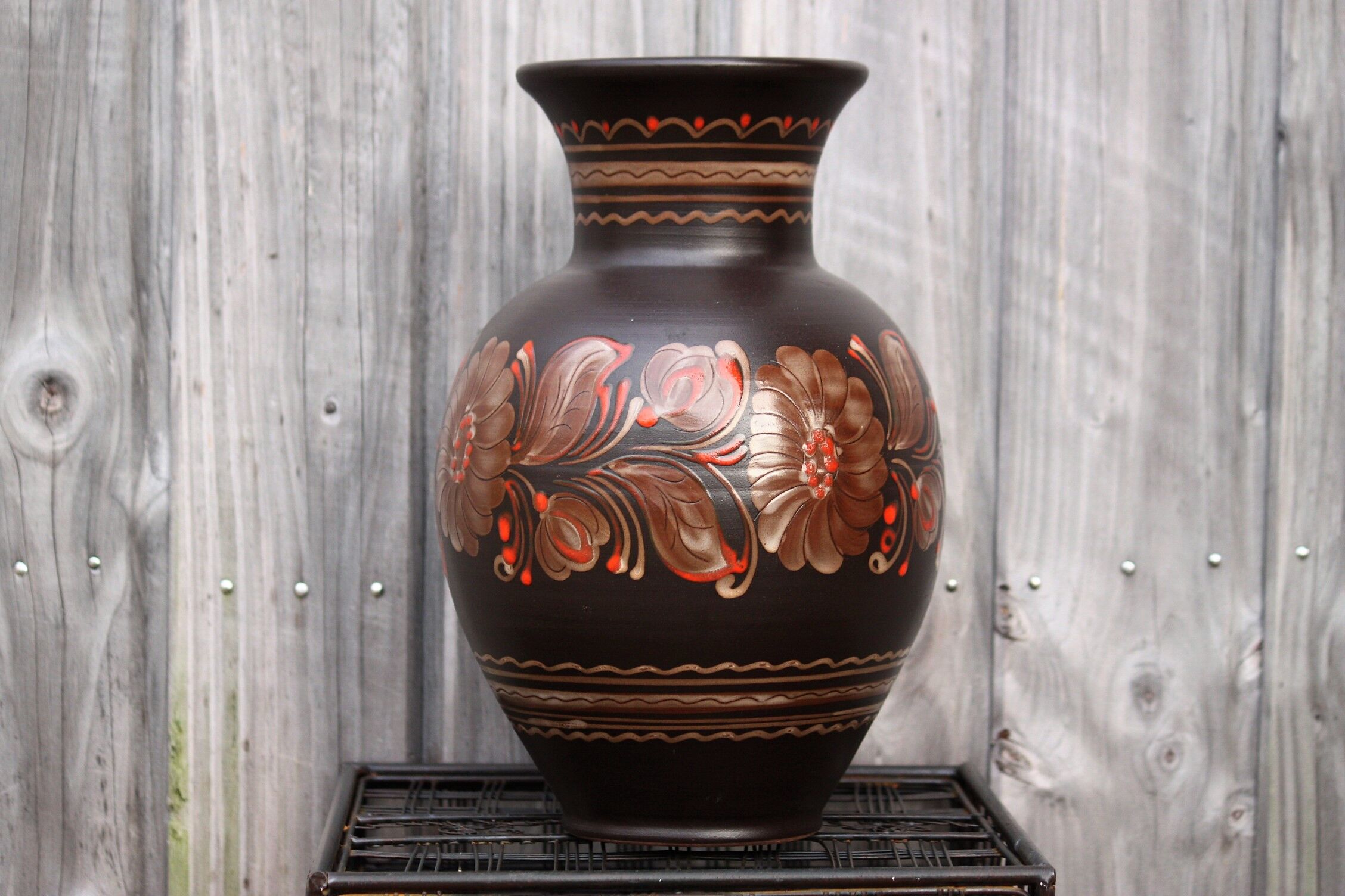 Hungarian vase MHV floral decoration