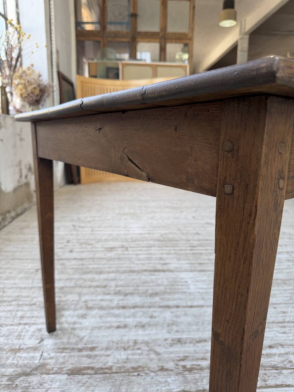 Table de ferme chêne pieds fuseaux 1950
