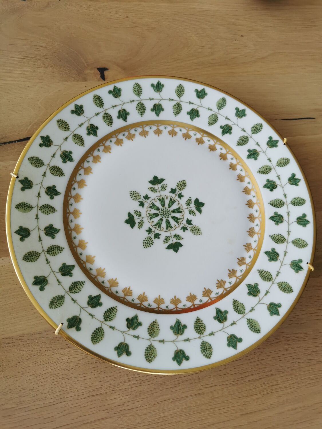 Wall decoration plate