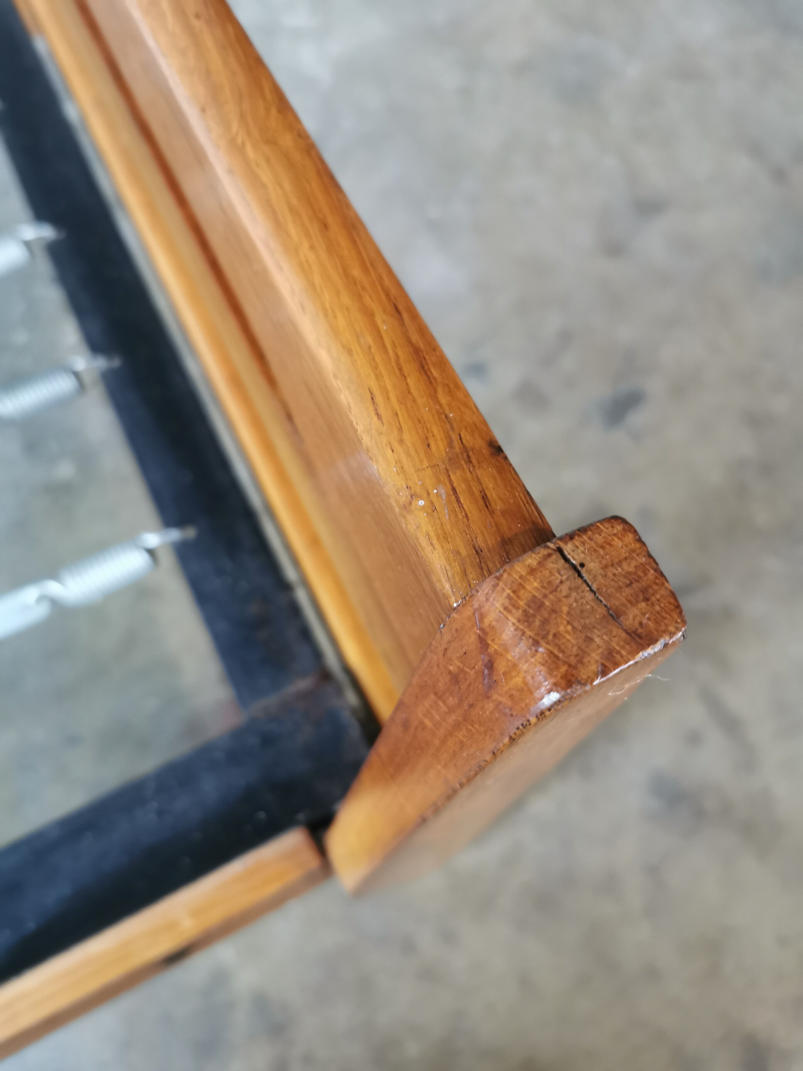 Bed of the 50s reconstruction style in oak